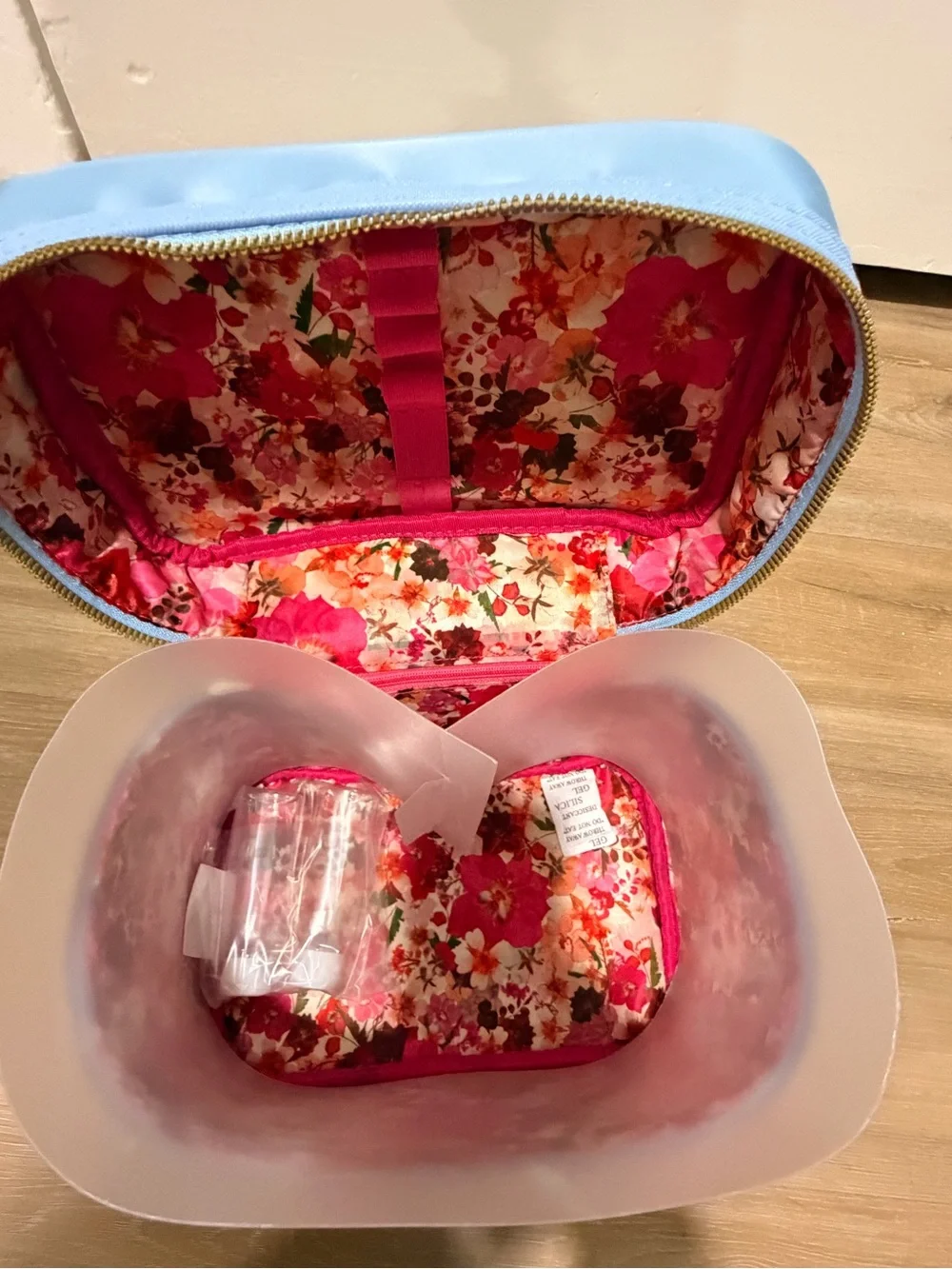 Ted Baker Light Blue Cosmetic makeup train travel case with floral interior